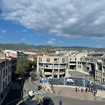 Hyper centre : Appart ancien rénové / tout confort